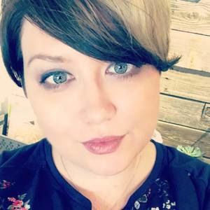 Meet your Posher, Leslie